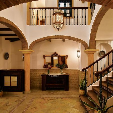 Apartamentos Turisticos Casa De La Borrega Estepona Luaran gambar