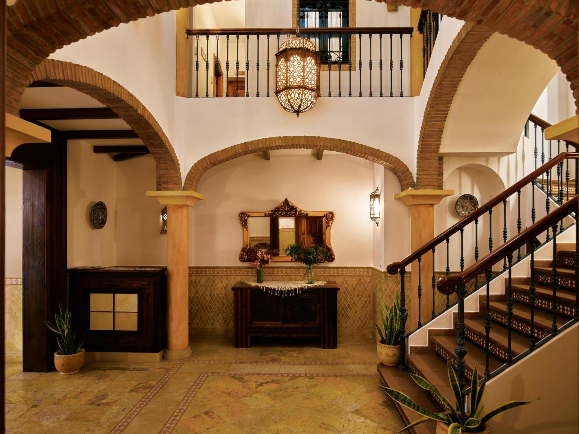 Apartamentos Turisticos Casa De La Borrega Estepona Luaran gambar