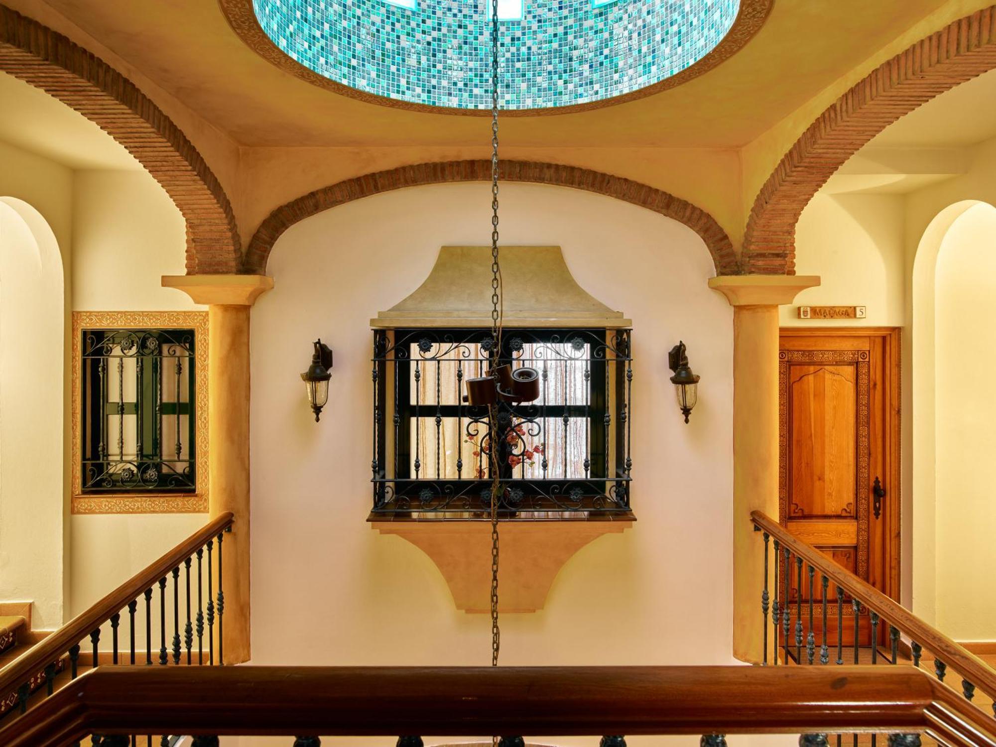 Apartamentos Turisticos Casa De La Borrega Estepona Luaran gambar