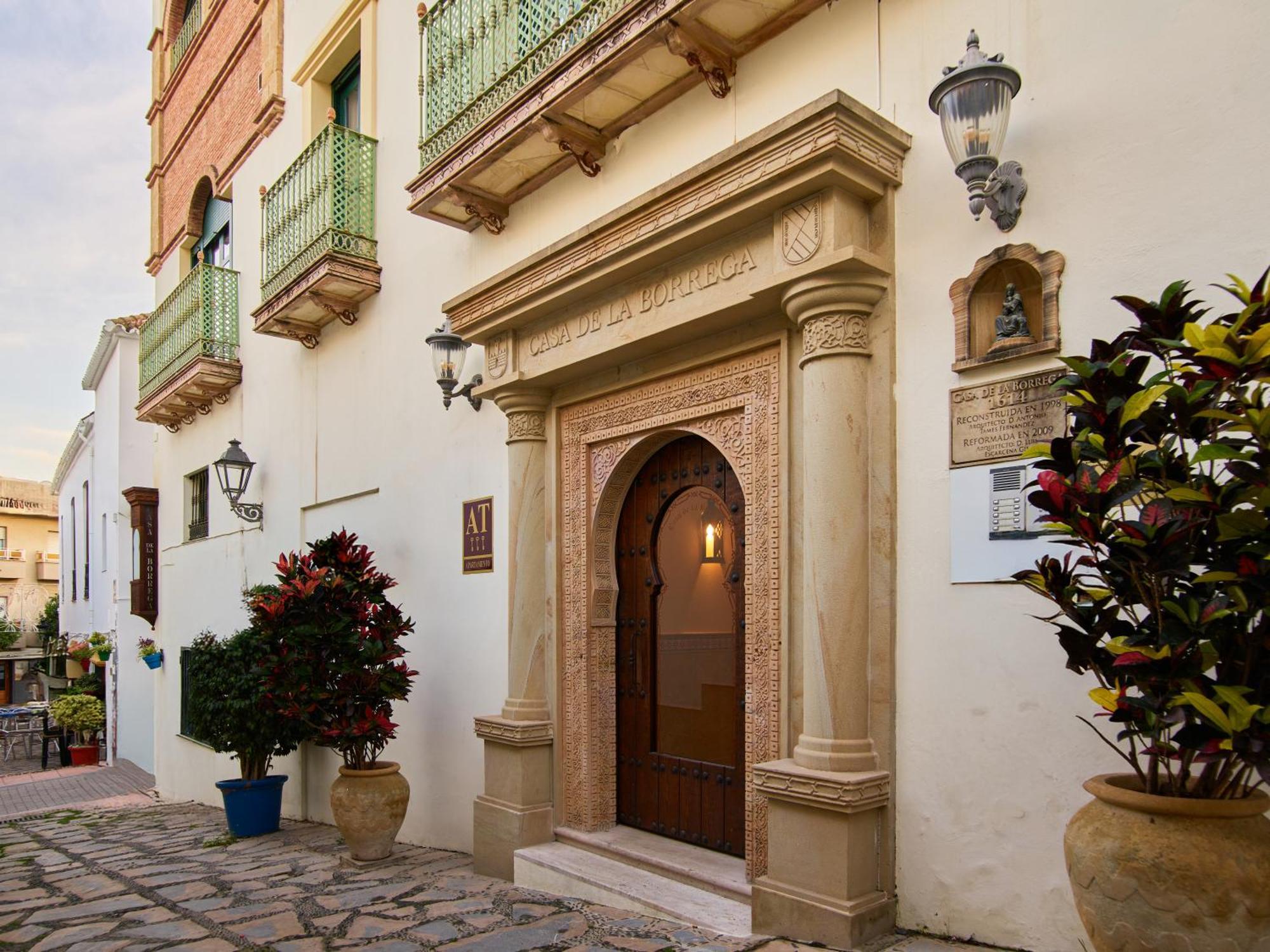 Apartamentos Turisticos Casa De La Borrega Estepona Luaran gambar
