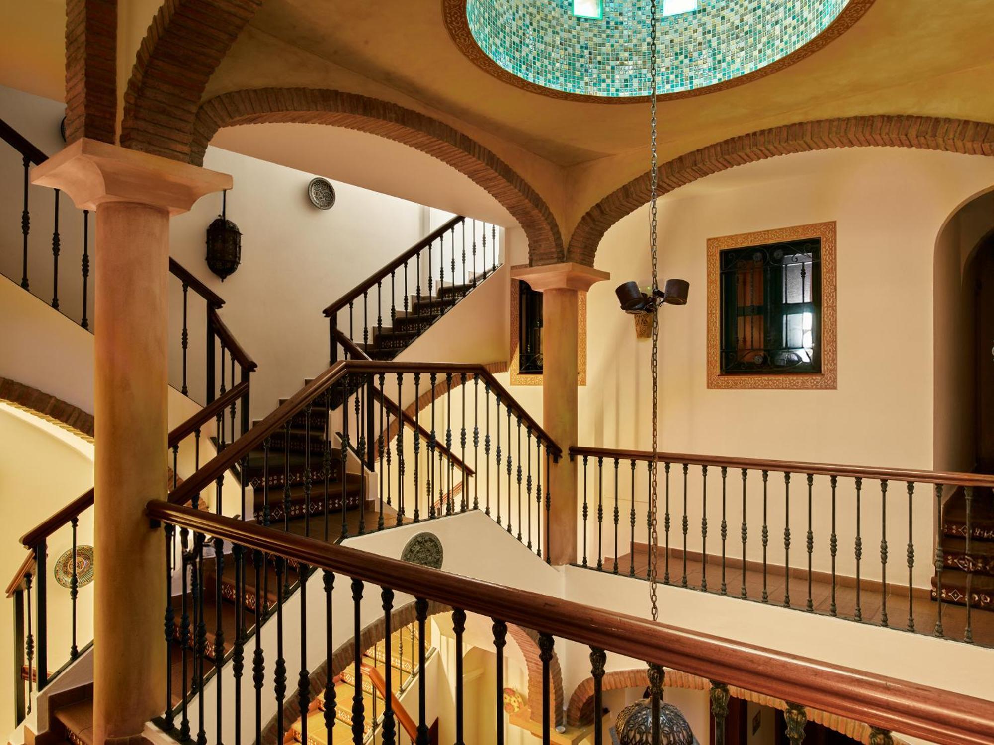 Apartamentos Turisticos Casa De La Borrega Estepona Luaran gambar