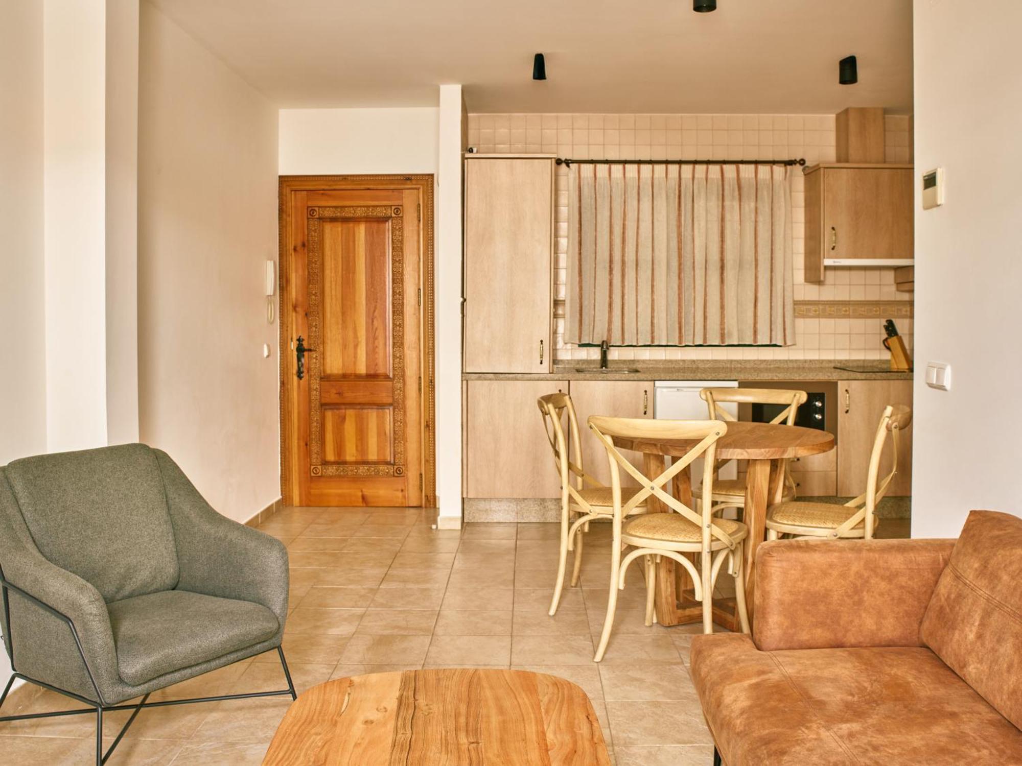 Apartamentos Turisticos Casa De La Borrega Estepona Luaran gambar